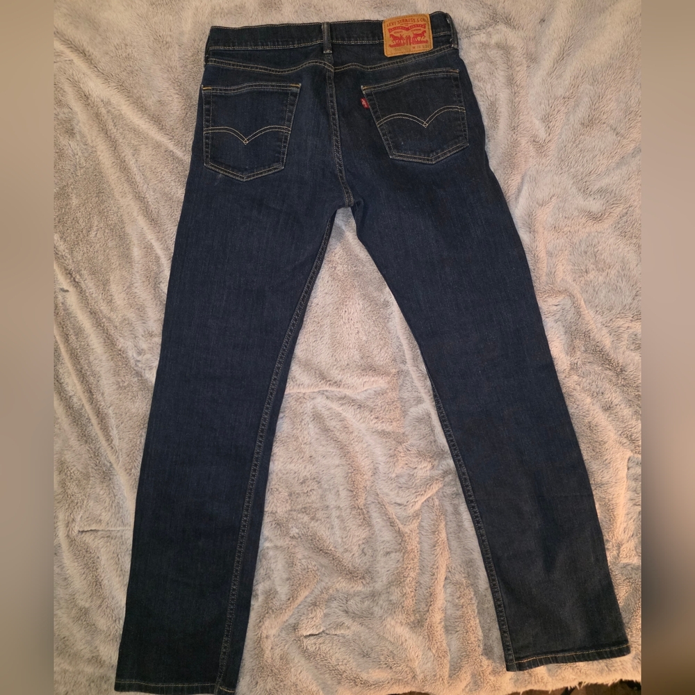 Levis Dark Blue Jeans 31 x 32 - Picture 2 of 3